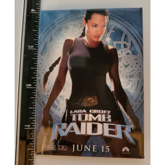 Lara Croft Tomb Raider Movie Promo Pin Button Pinback Backpack Angelina Jolie - Picture 4 of 5